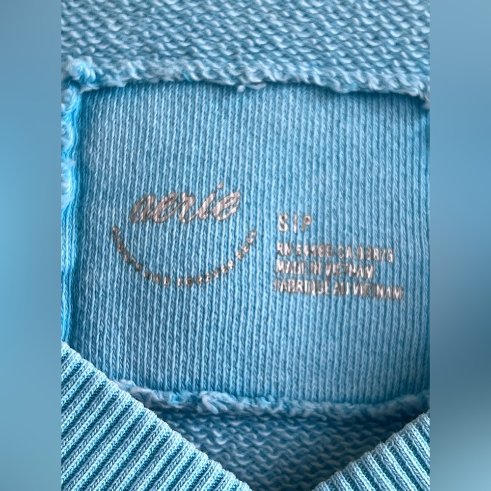 Aerie Vacay Every Day V-Neck Sweatshirt in bright blue - Picture 13 of 14